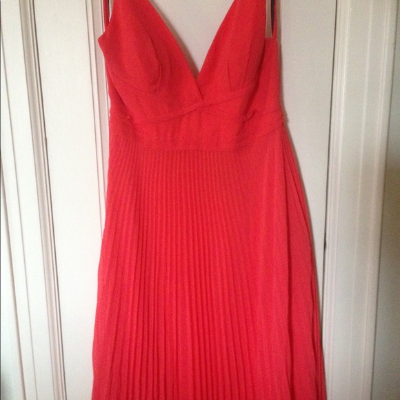 Laundry by Shelli Segal Coral Hudson Gown - Picture 6 of 9